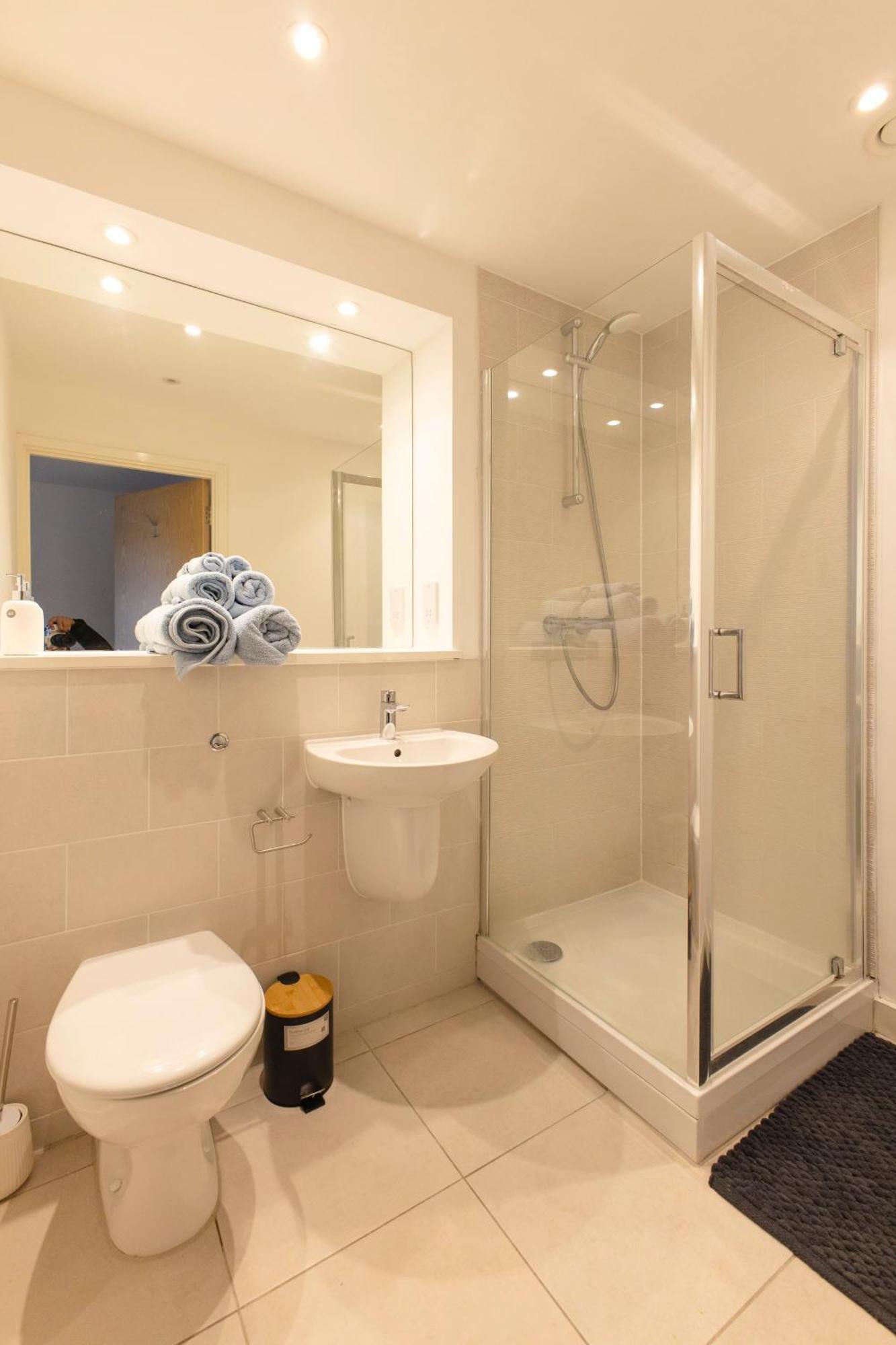 Quayside Penthouse 2 Bedroom Ensuite Near Media City & Manchester United ภายนอก รูปภาพ