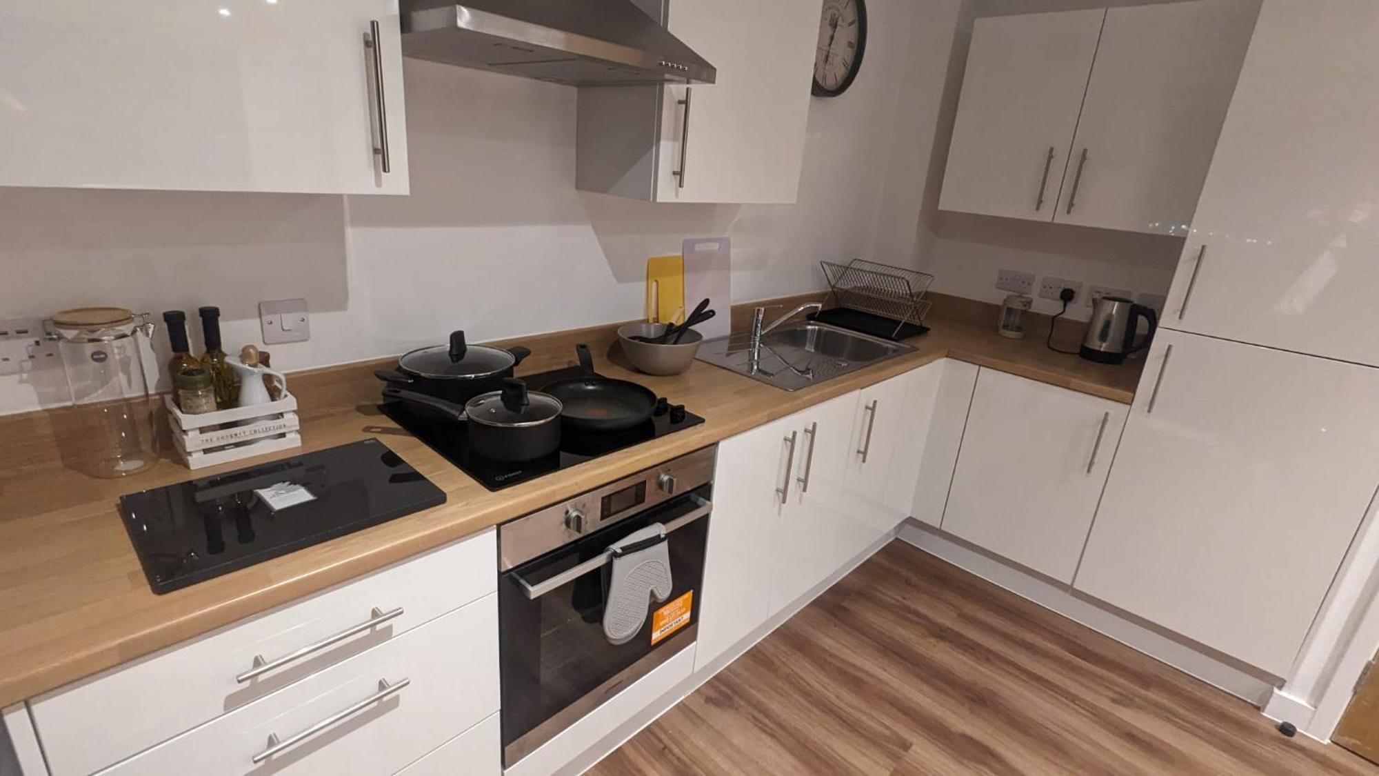 Quayside Penthouse 2 Bedroom Ensuite Near Media City & Manchester United ภายนอก รูปภาพ
