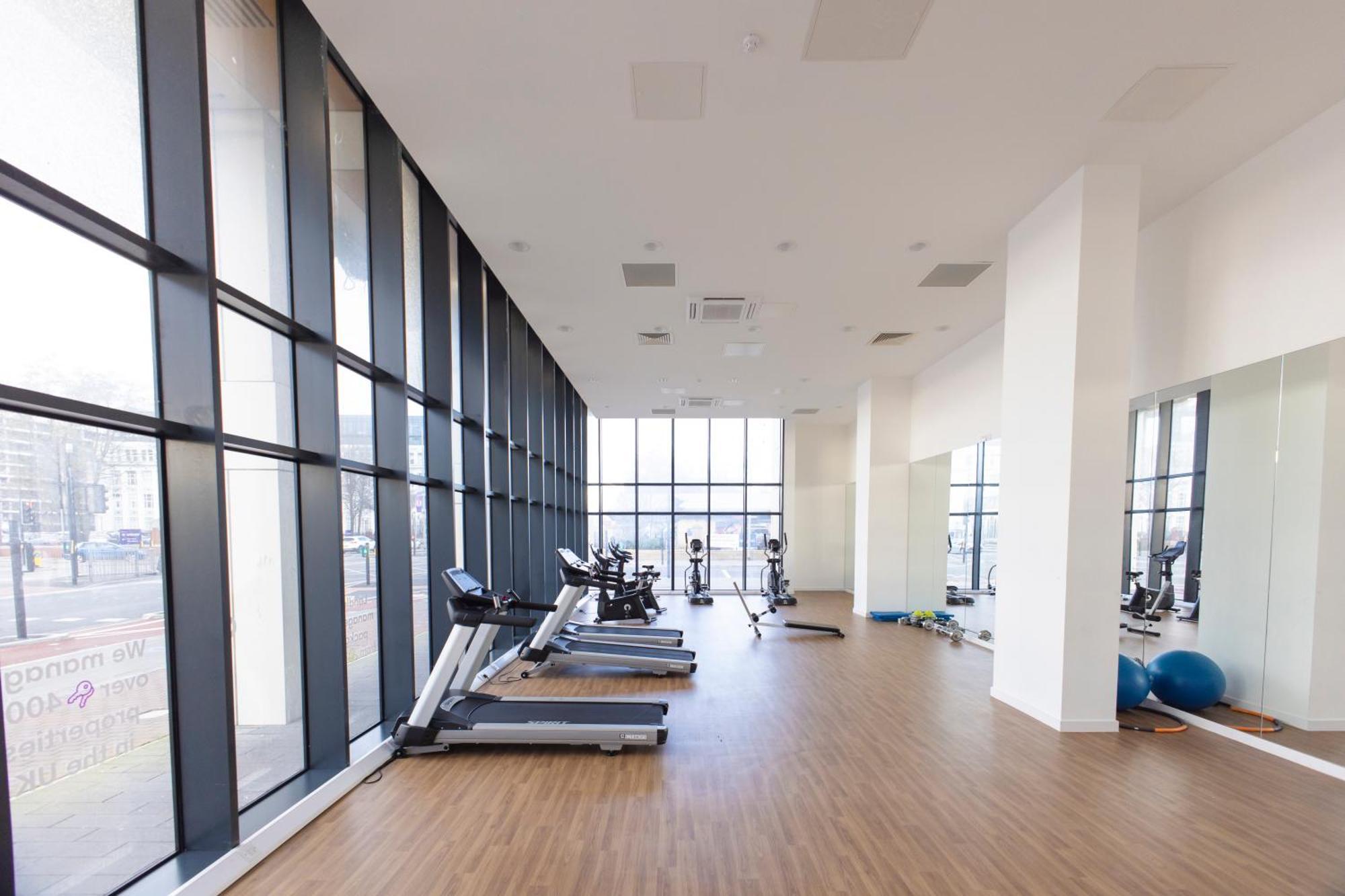 Quayside Penthouse 2 Bedroom Ensuite Near Media City & Manchester United ภายนอก รูปภาพ